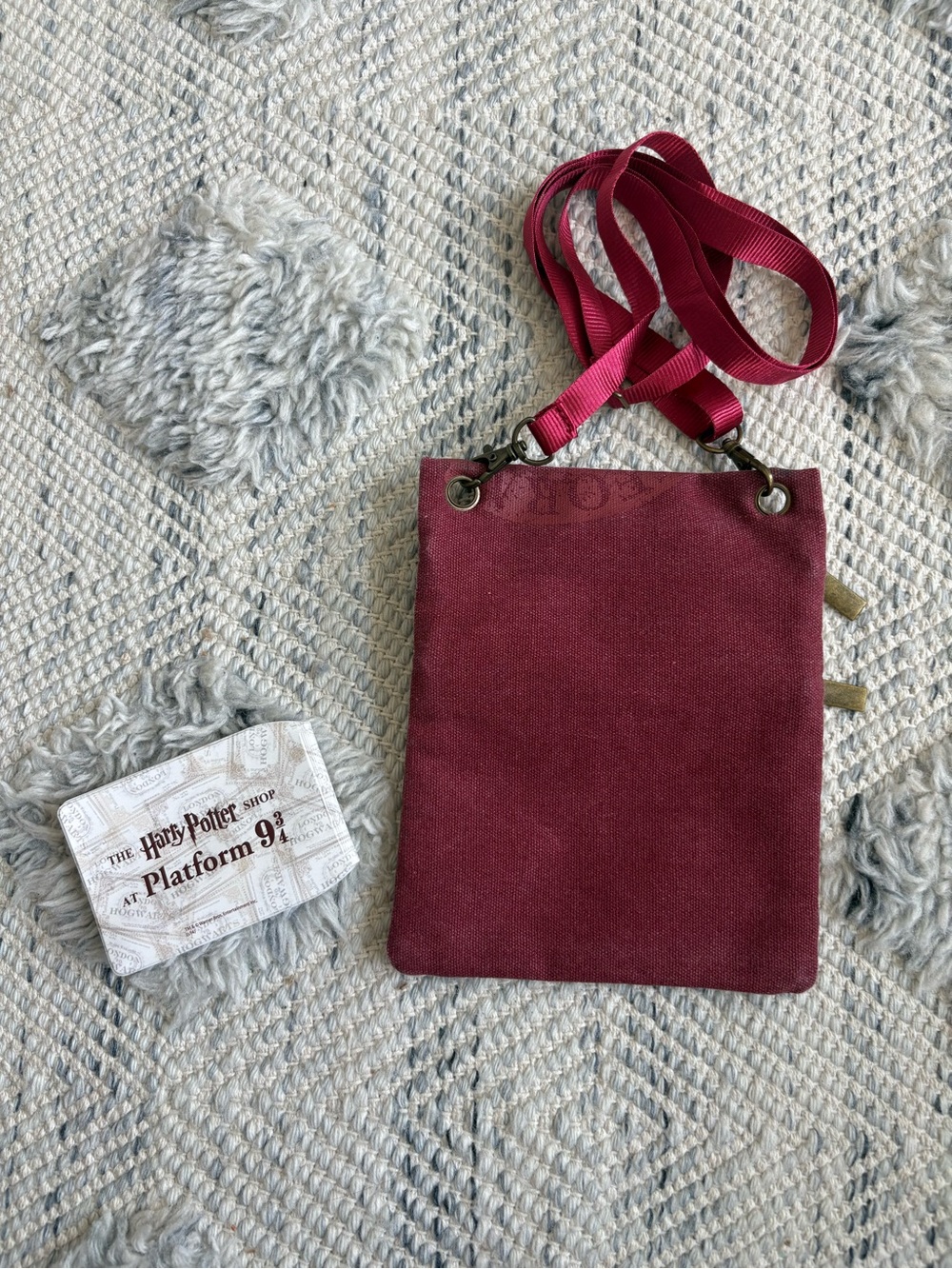 Platform 9 3/4 Burgundy Crossbody Bag - Picture 4 of 7